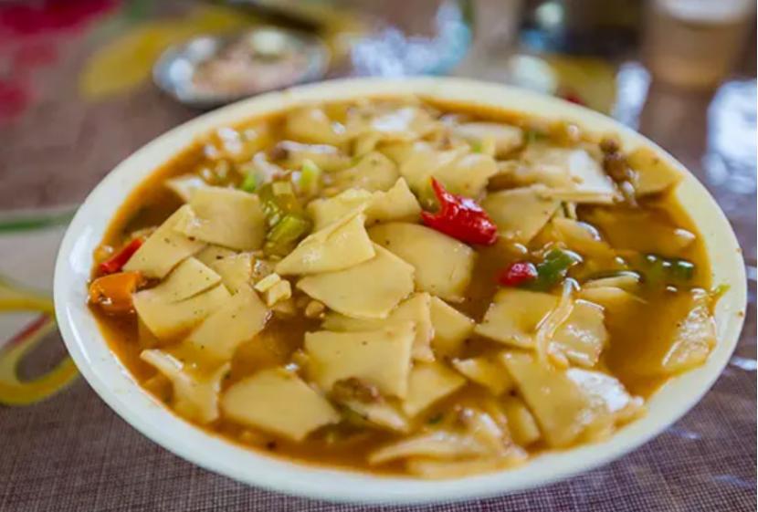 青海深巷中的秘密花园，探寻青海特色小店之谜